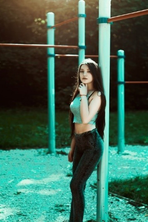 Jakie spodnie na wiosnę 2020 wybrać?