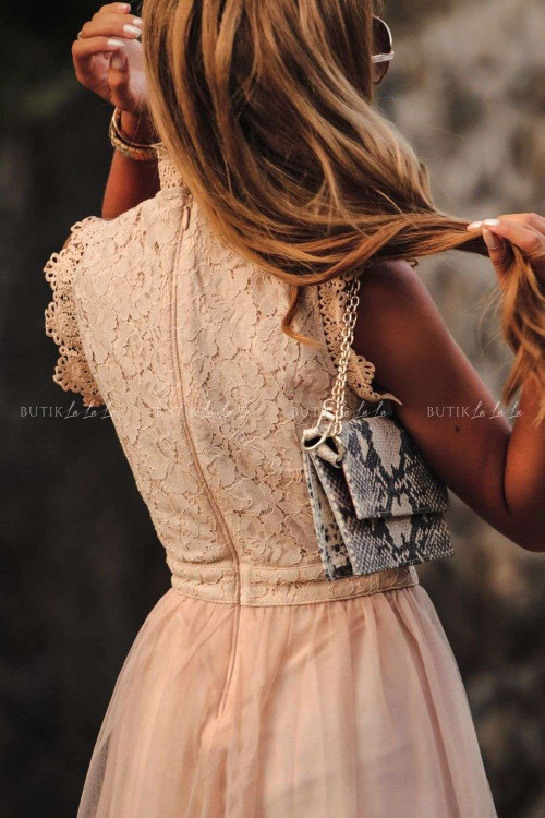 Plenerowe, czy koktajlowe? Znamy sukienkę, która sprawdzi się na każdym weselu!