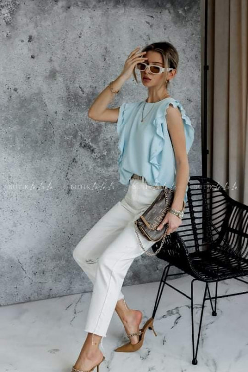 bluzka błękitna z ozdobnymi guziczkami lila 4