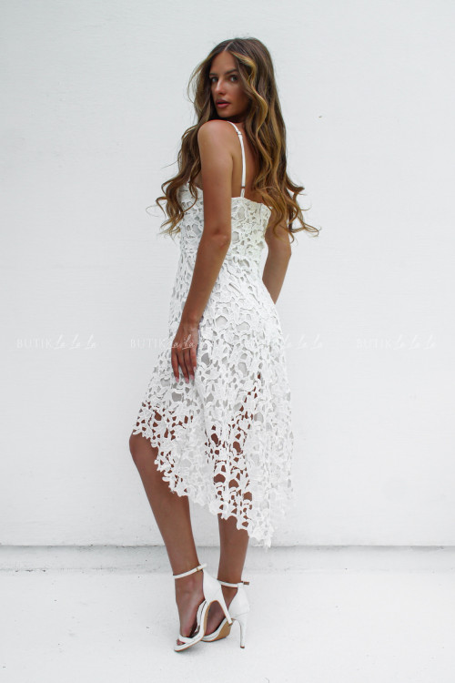 Sukienka gipiurowa z asymetrycznym tyłem biała Roxana 2