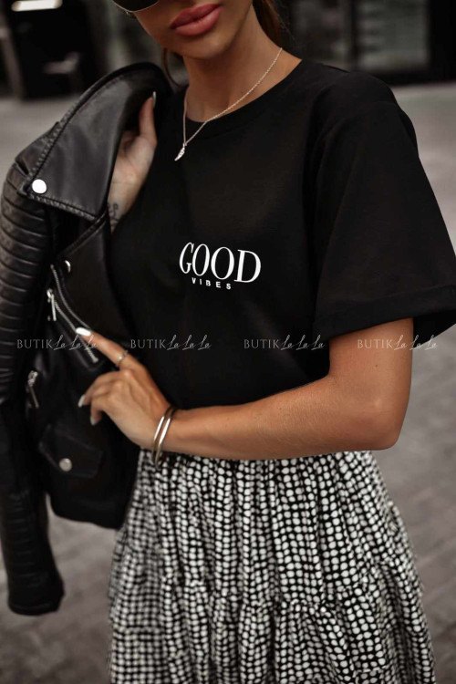 Bluzka czarna z napisem Good Vibes 1