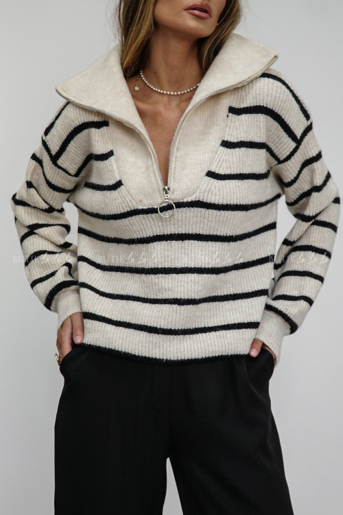 Sweter kremowo czarny z golfem Enrito