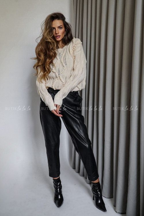 Sweter kremowy o ozdobnym splocie Masroe 3