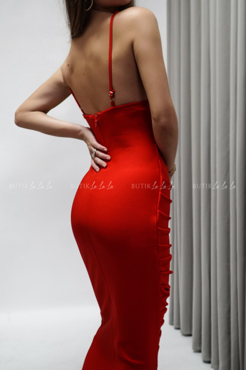 Sukienka dopasowana czerwona Orella 1