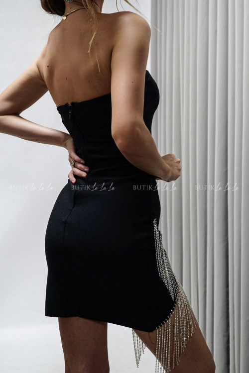 Sukienka dopasowana ze zdobieniem czarna Nuria 1