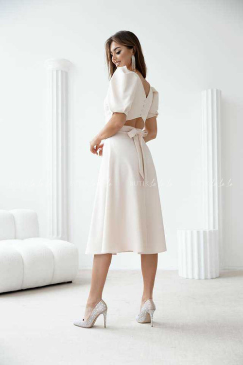 Sukienka midi jasno beżowa Ariana 2