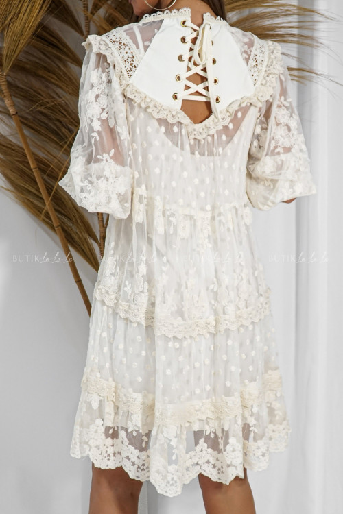 Sukienka boho z delikatnymi falbankami kremowa Gwen 1