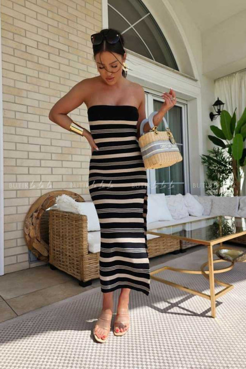 Sukienka dzianinowa czarna w paski Kajetana 1