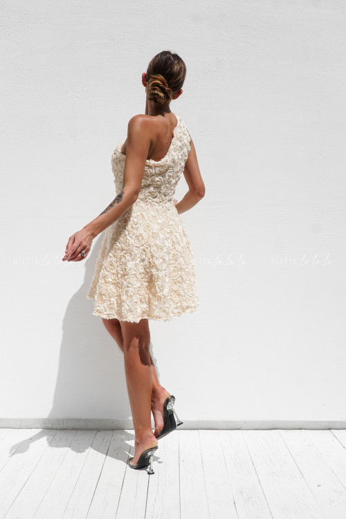 Sukienka kwiatowa kremowa Feries 4