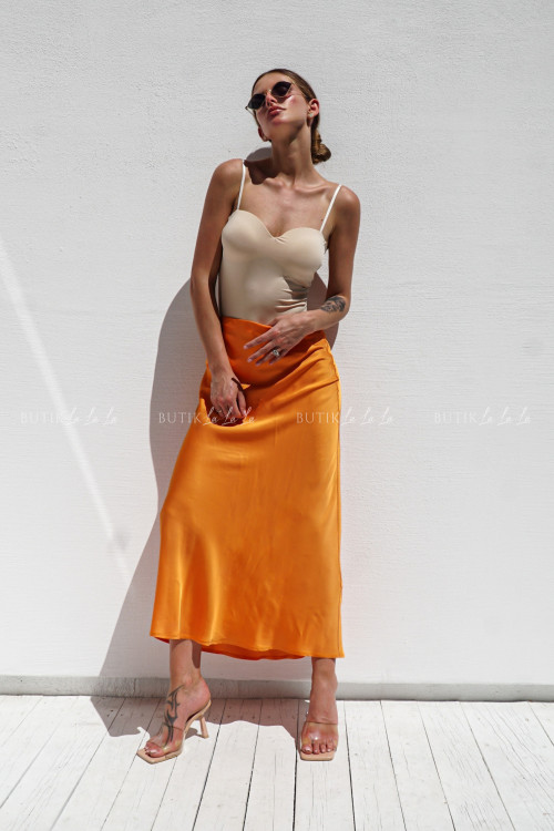 Spódnica maxi satynowa pomarańczowa Ambra 2