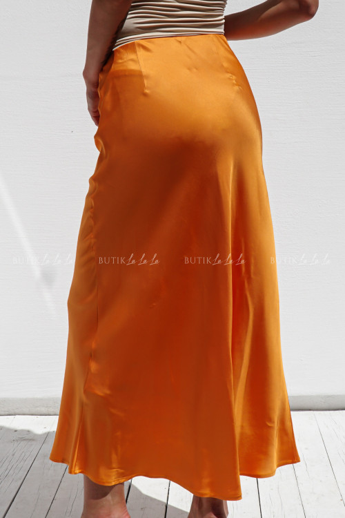 Spódnica maxi satynowa pomarańczowa Ambra 3