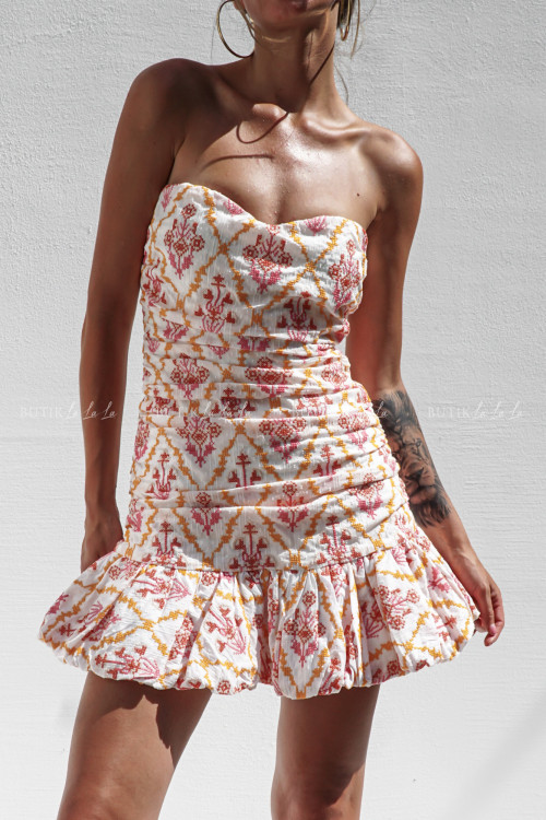 Sukienka mini biała w kolorowy print Amnesa 4