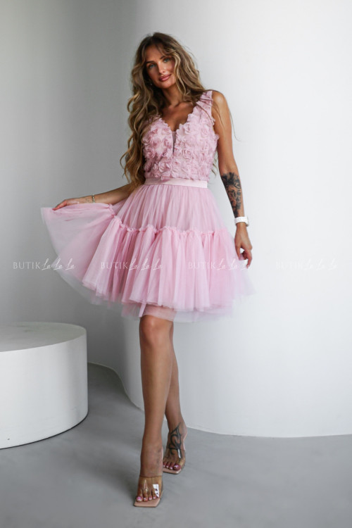 sukienka różowa z różyczkami Kasanda 1