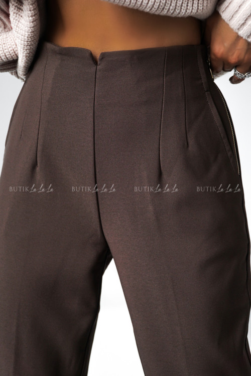 Spodnie materiałowe brązowe Comes