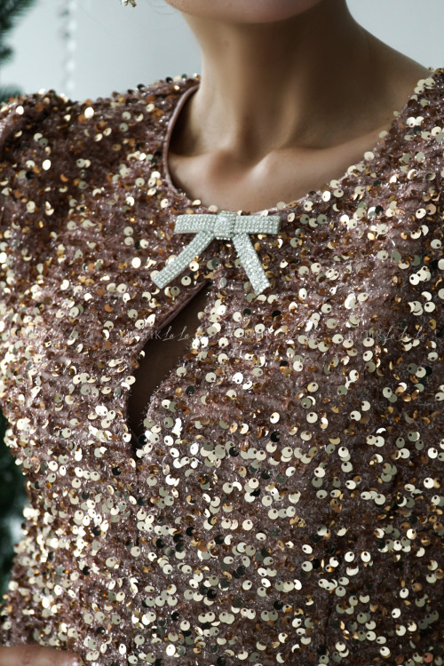 Sukienka cekinowa z kokardką bordowa Santas 1