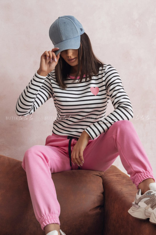 Bluzka w paski z naszywką 3