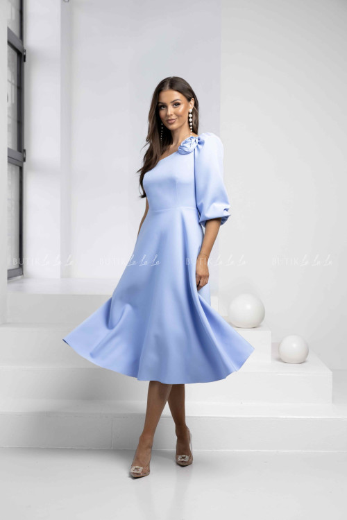 Sukienka midi z jednym rękawem niebieska Inga 2
