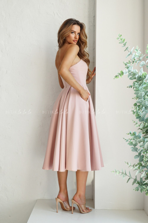 Sukienka rozkloszowana pudrowa Mufina 1