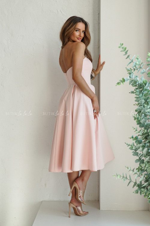 Sukienka rozkloszowana pudrowa Mufina 3