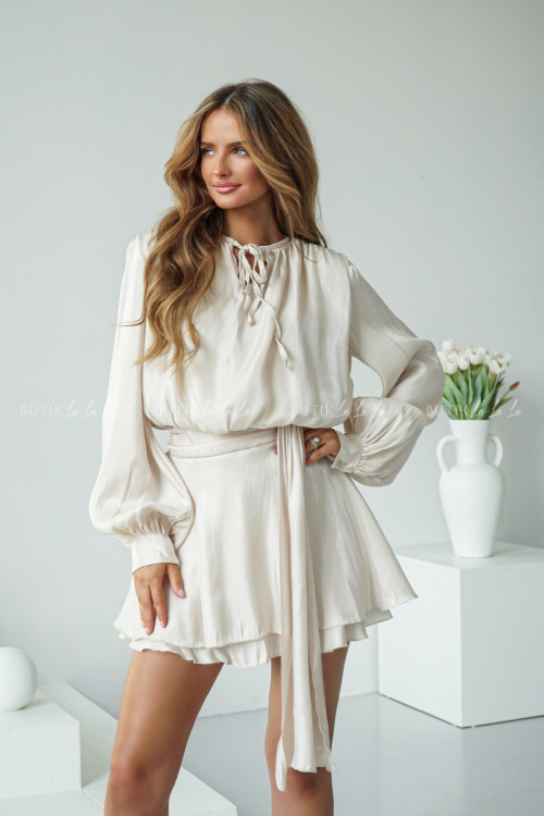 Sukienka mini połyskująca kremowa Milla 2