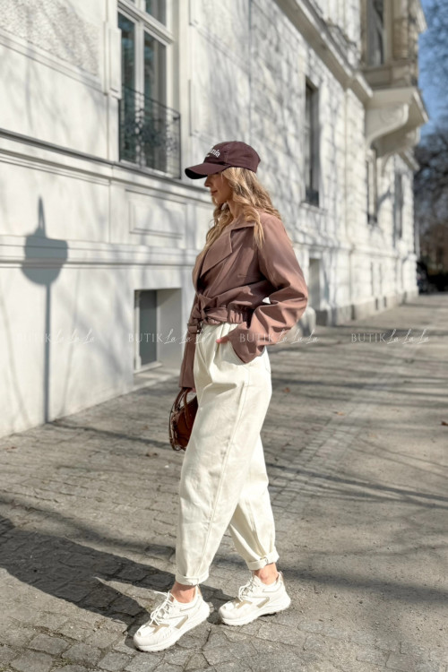 Krótki trencz jasno brązowy Pariss 4