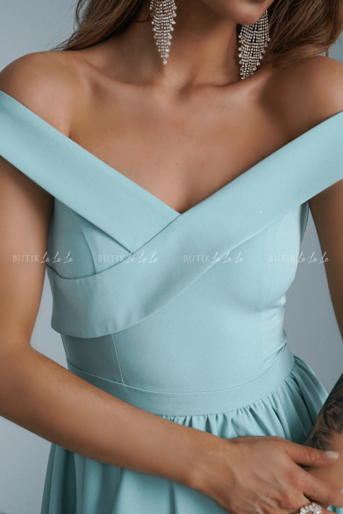 Sukienka pistacjowa Lesandra PREMIUM 5