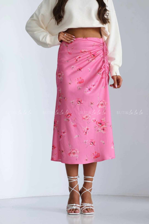 Spódnica różowa w kwiatowy print Berenika