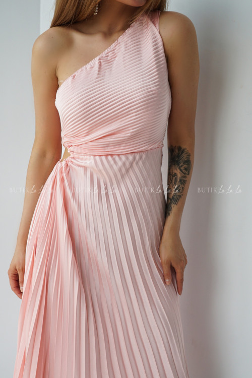 Sukienka plisowana z wycięciem pudrowa Albertyna 6