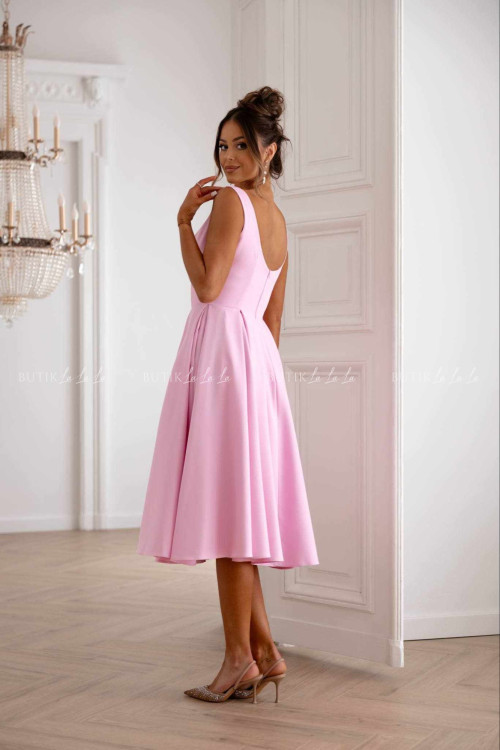 Sukienka różowa Lesota 1