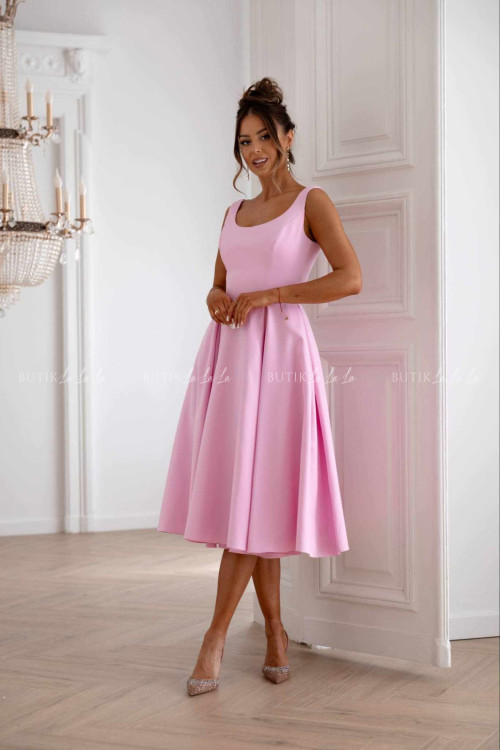 Sukienka różowa Lesota 2