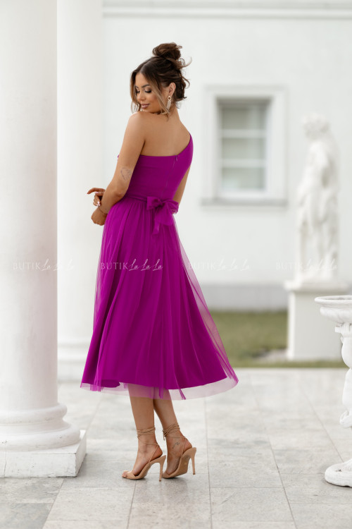 Sukienka z ozdobną różą fuksja Arisson 2