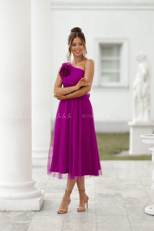 Sukienka z ozdobną różą fuksja Arisson 3