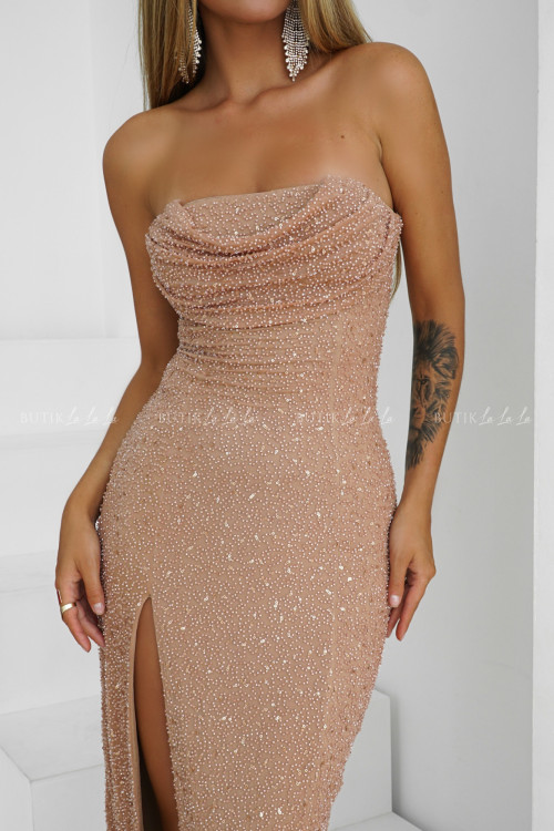 Sukienka maxi zdobiona koralikami beżowa Chicago