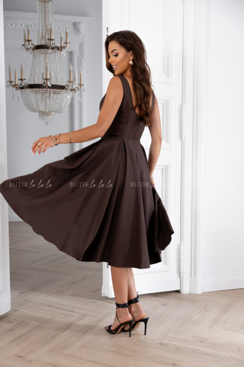Sukienka ciemno brązowa Lesota 1