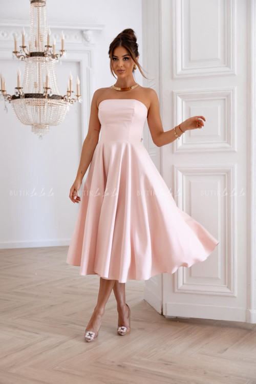 Sukienka rozkloszowana z kokardą jasno różowa Asti 1