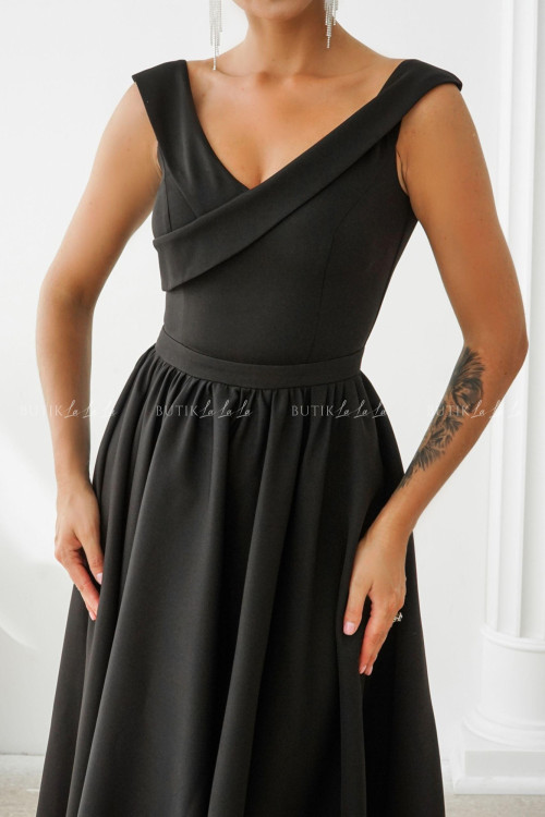 Sukienka czarna Lesandra PREMIUM