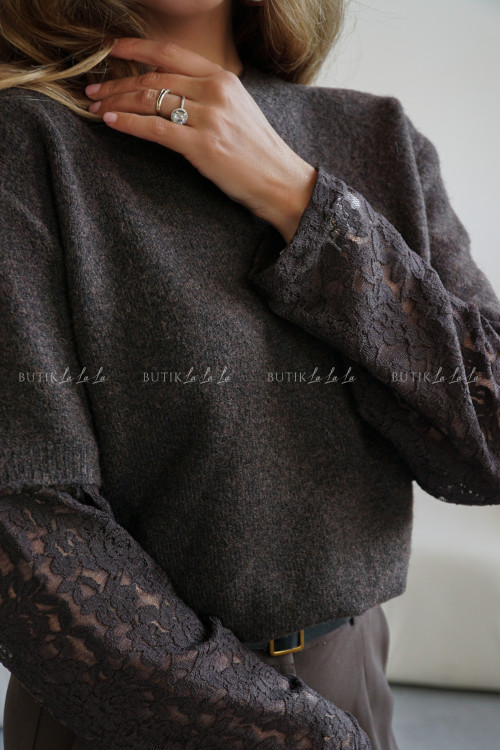 Sweter z koronkowymi rękawami brązowy Diddie