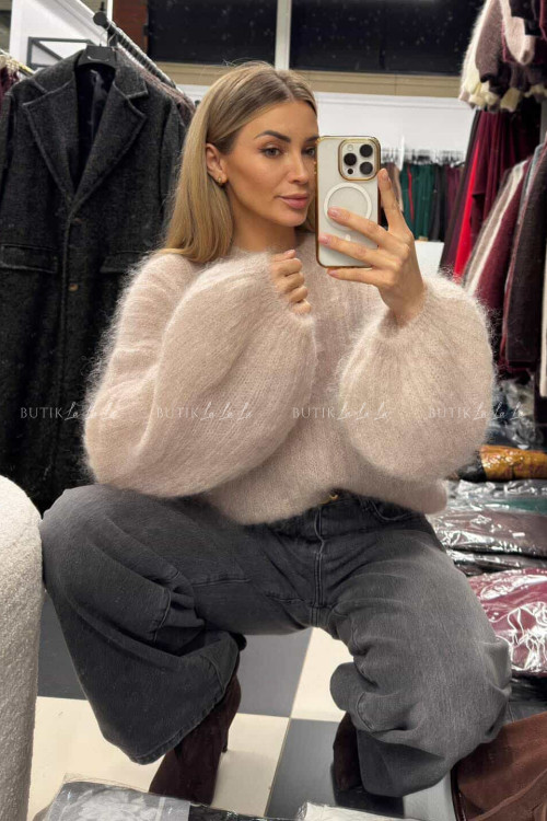 Sweter moherowy z rękawami typu baloon jasno beżowy Cosy