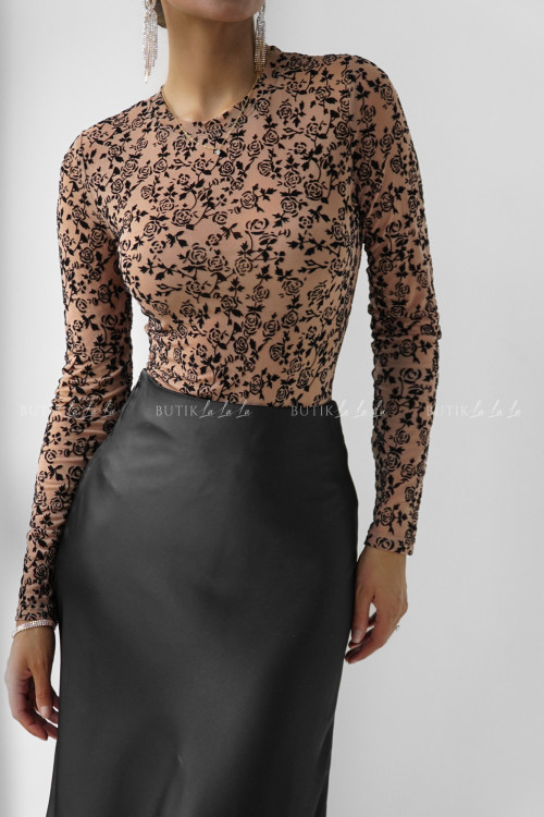 Body beżowe w kwiatowy print Remmo 1