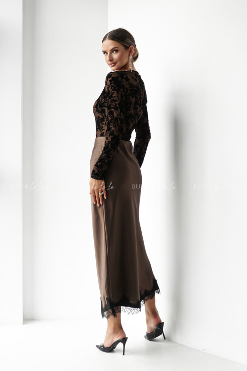 Body brązowe w kwiatowy print Remmo 2