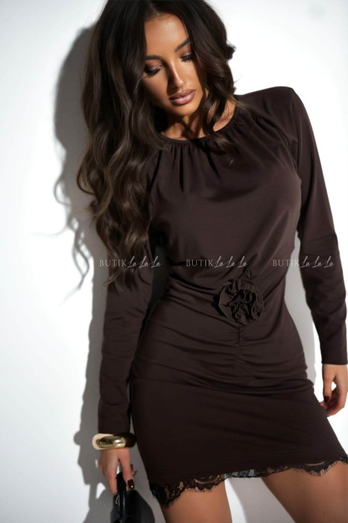 Sukienka brązowa z kwiatem Milio 2