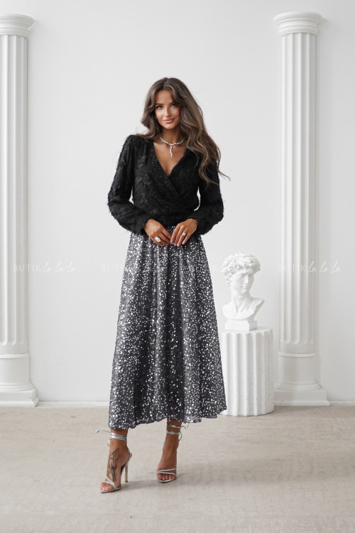 Sweter z różami czarny Osis 3