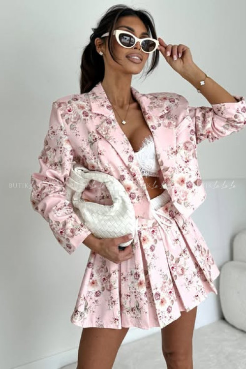 Komplet pudrowy w kwiatowy print Mennie 2
