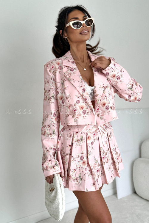 Komplet pudrowy w kwiatowy print Mennie 4