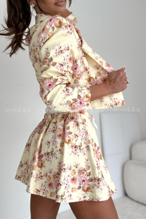 Komplet żółty w kwiatowy print Mennie 1