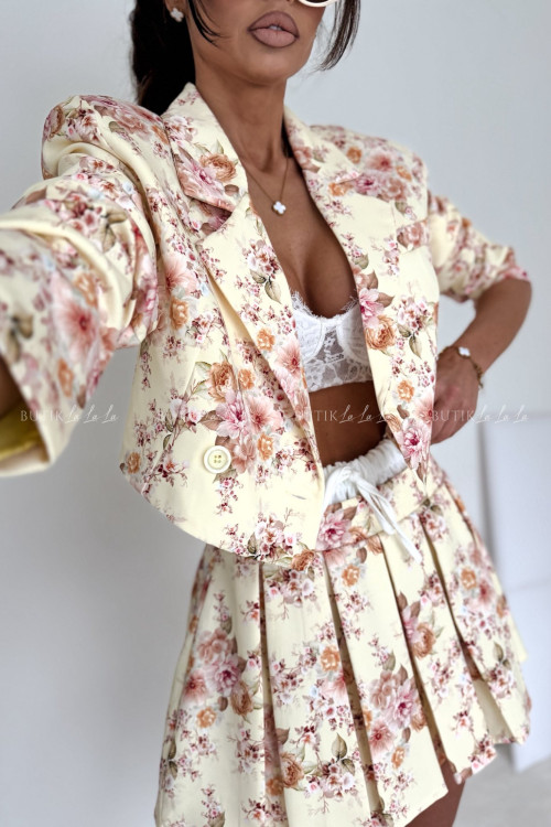 Komplet żółty w kwiatowy print Mennie 4