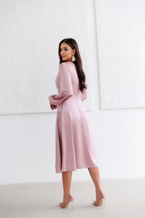 Sukienka satynowa pudrowa Camelia 1