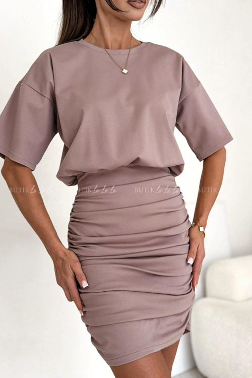 Sukienka mini z marszczeniami kawowa Kristen